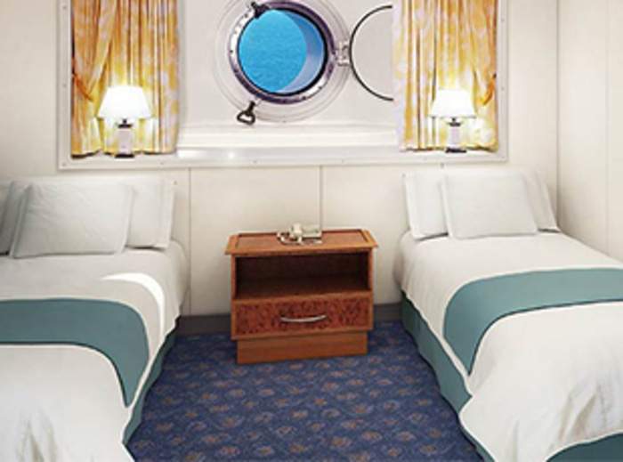 Norwegian Cruise Line Norwegian Spirit Accommodation Oceanview Porthole.jpg